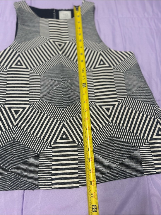 HD in Paris Tops - HD in Paris Black and White Geometric Short Sleeve Top